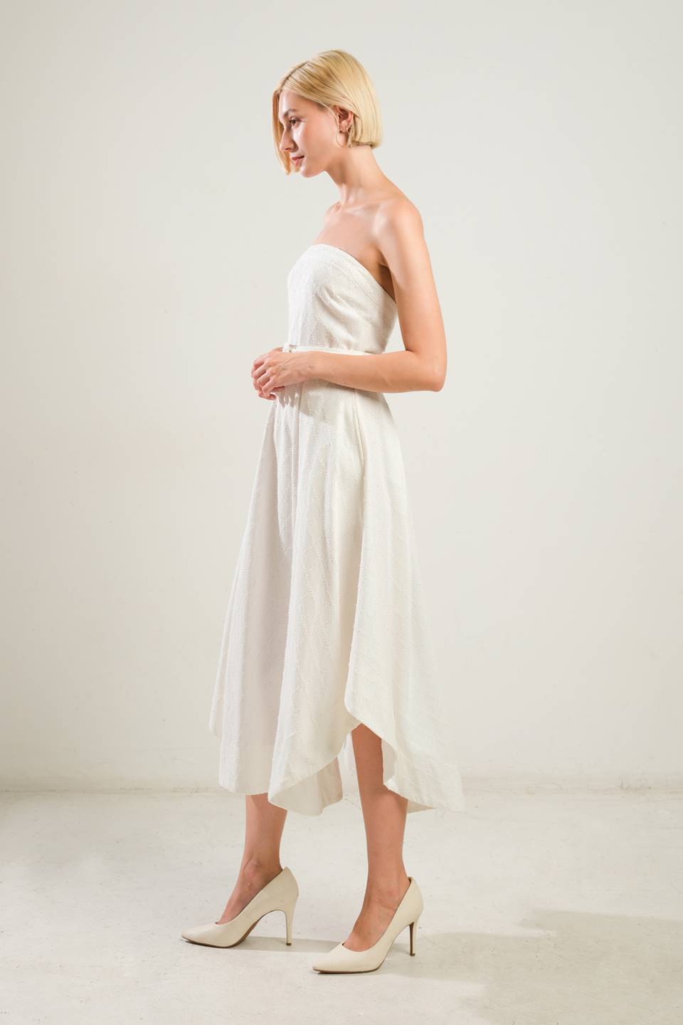 LIFE'S COMPASS WHITE STRAPLESS MIDI DRESS
