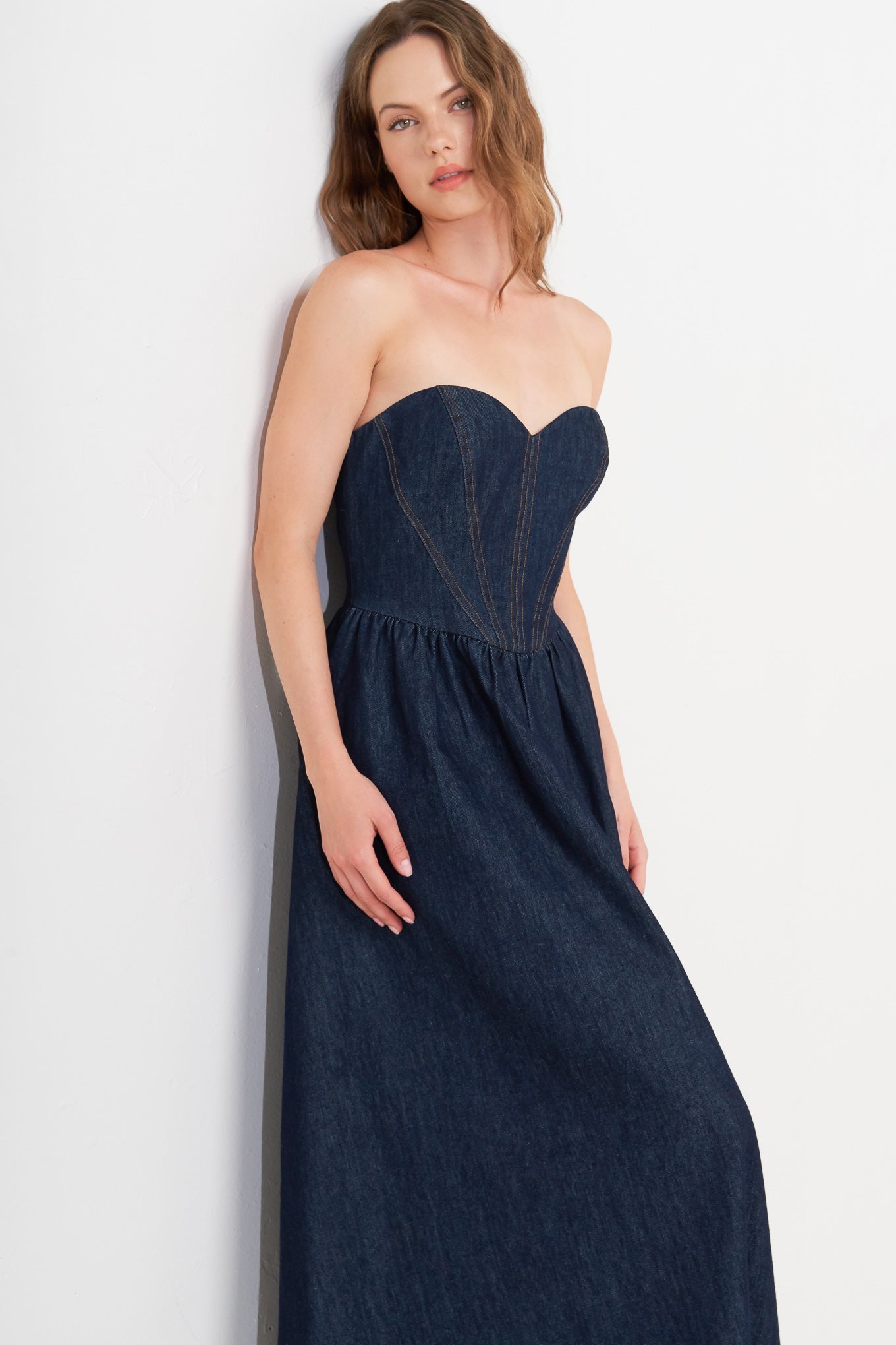 VINTAGE SIREN STRAPLESS DARK DENIM MIDI DRESS