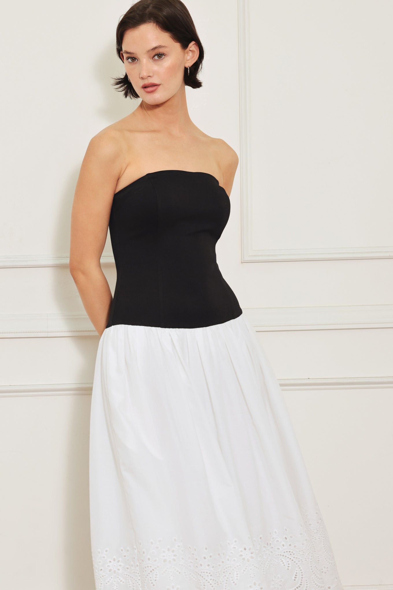 SOFT SPOKEN BEAUTY KNIT BLACK & WHITE MIDI DRESS