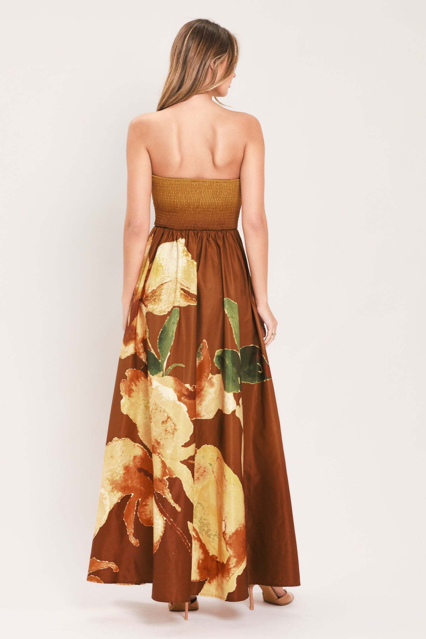 GOLDEN ROSE GLOW STRAPLESS FLORAL PRINT MAXI DRESS