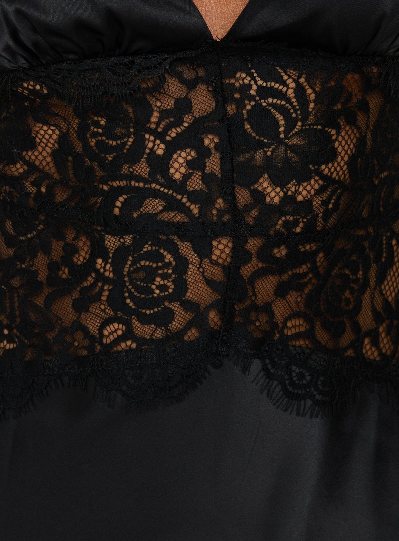 Klairee Lace Maxi Dress Black