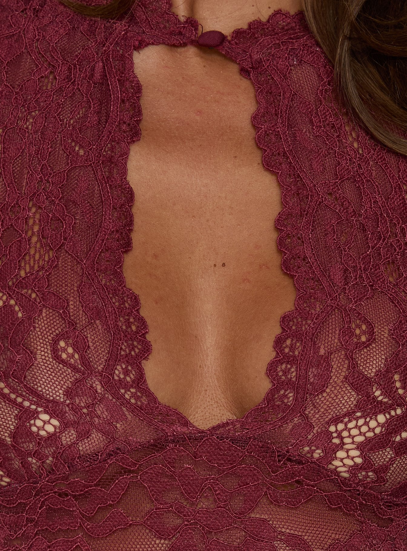 Quinbie Lace Mini Dress Burgundy