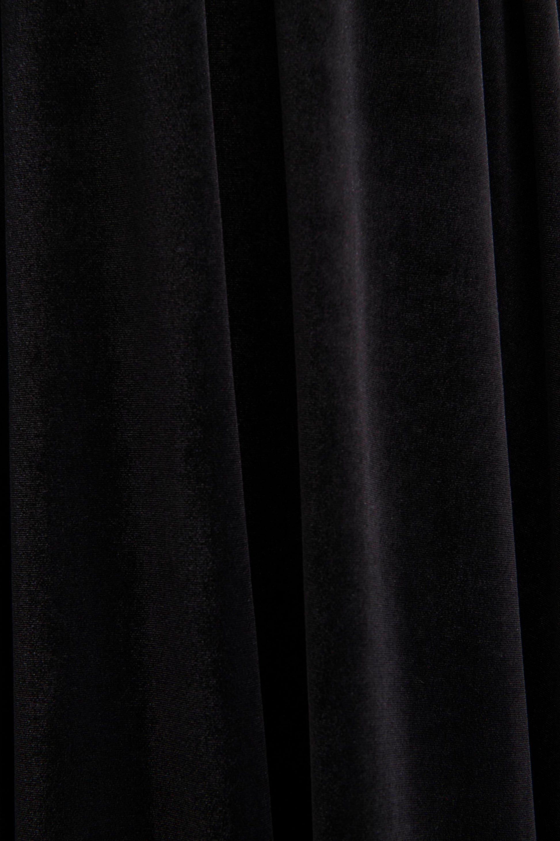 Esmeray | Black Velvet Sweetheart-Neck Midi Dress