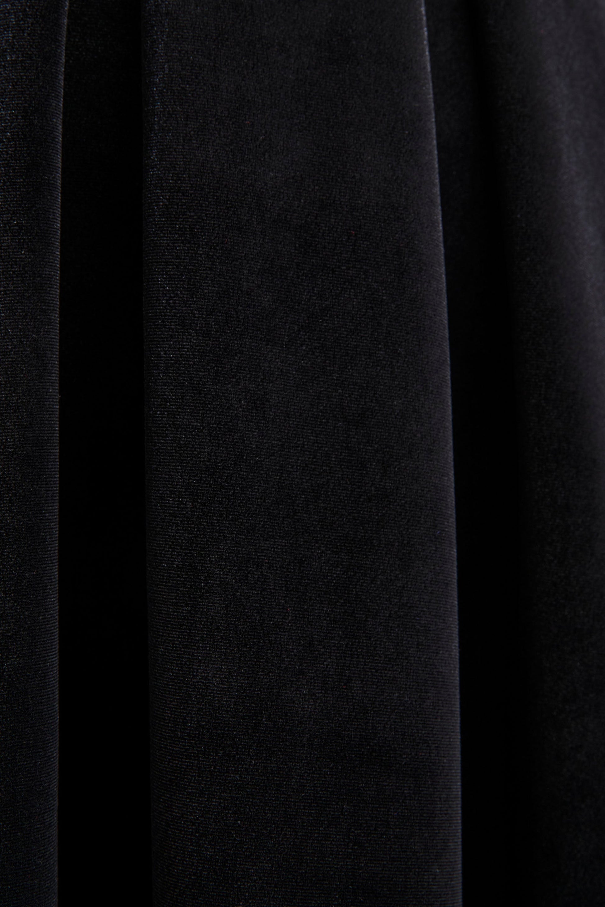 Seraphic | Black Velvet Puff-Sleeve Midi Dress