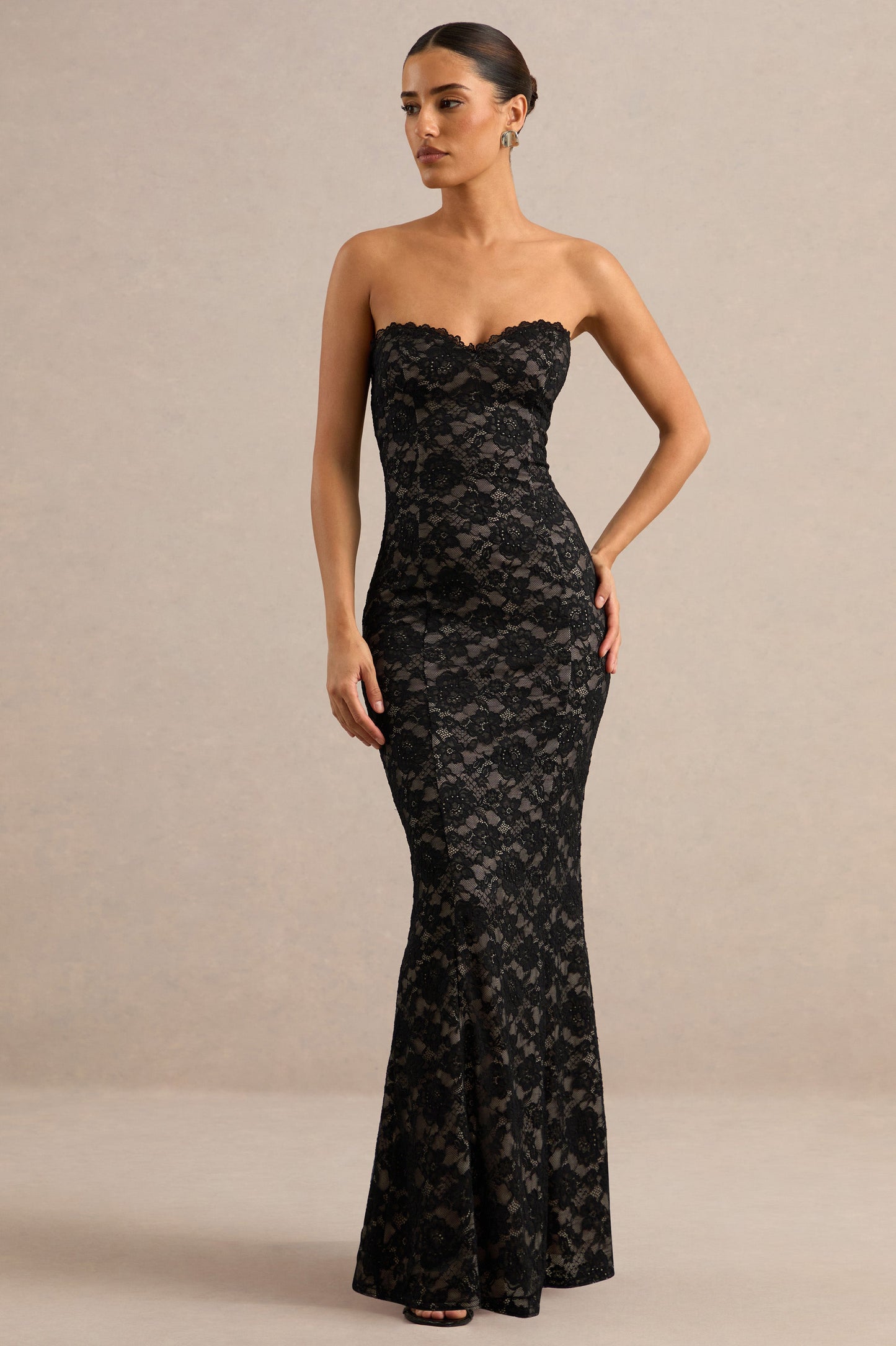 Mirellia | Black Lace Sweetheart-Neck Maxi Dress