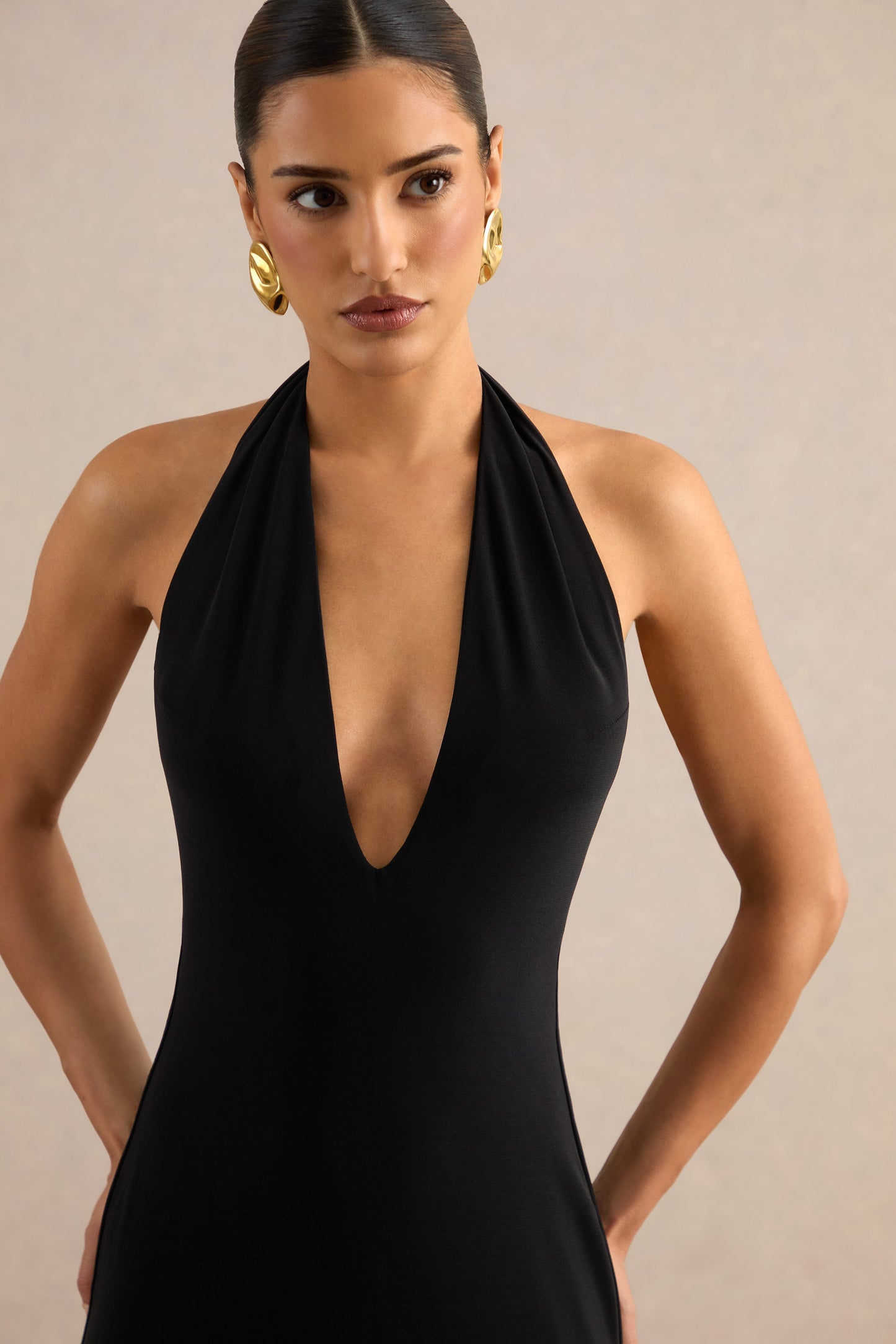 Maristela | Black Plunge-Neck Maxi Dress
