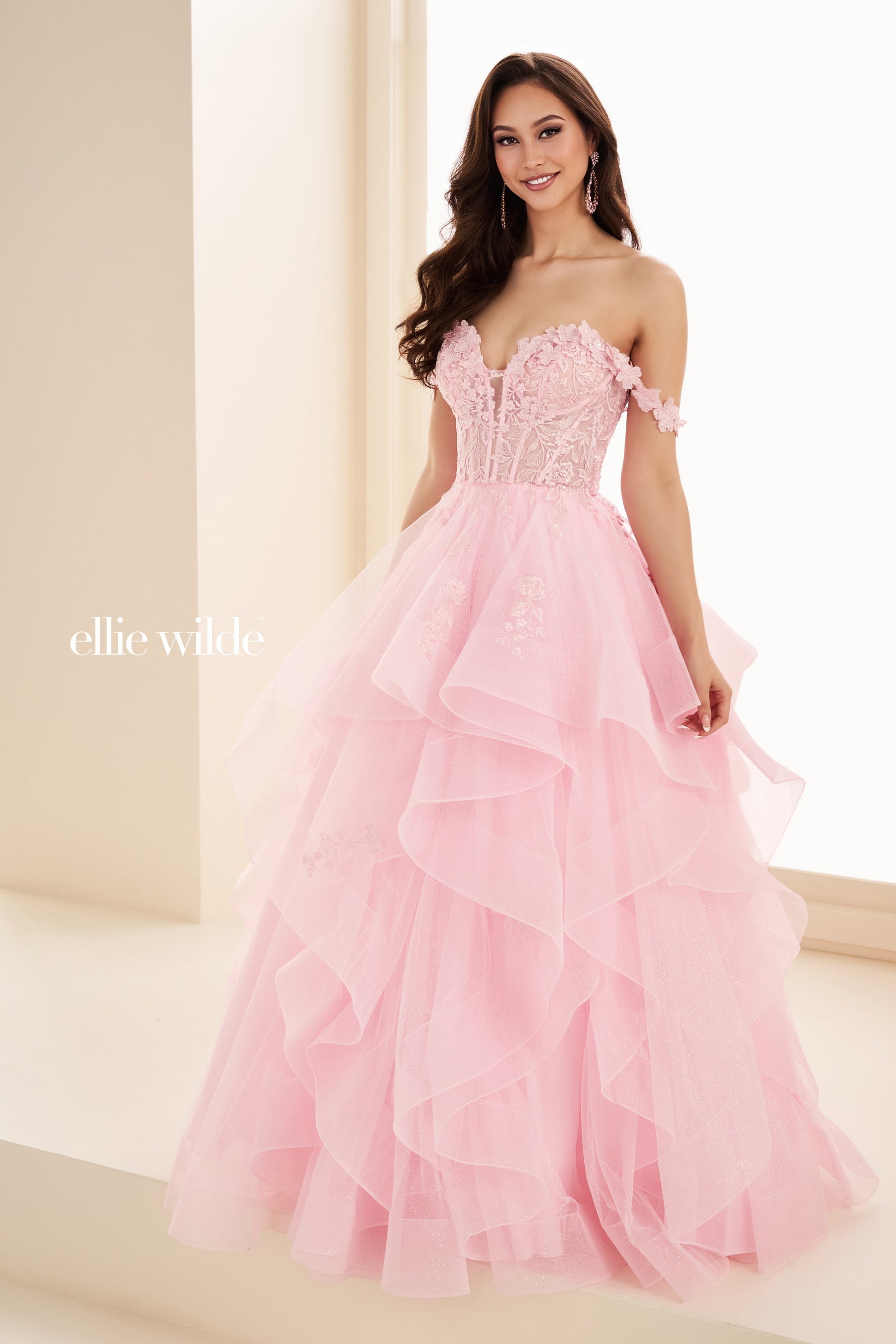 EW35084 Ellie Wilde