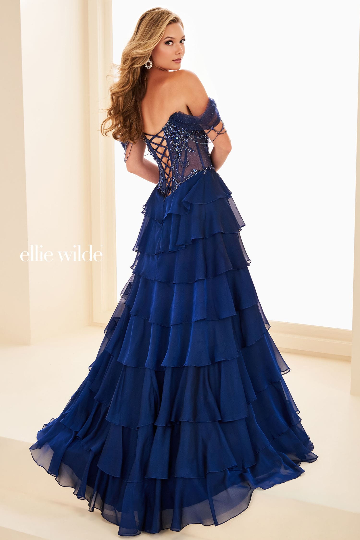 EW37018 Ellie Wilde