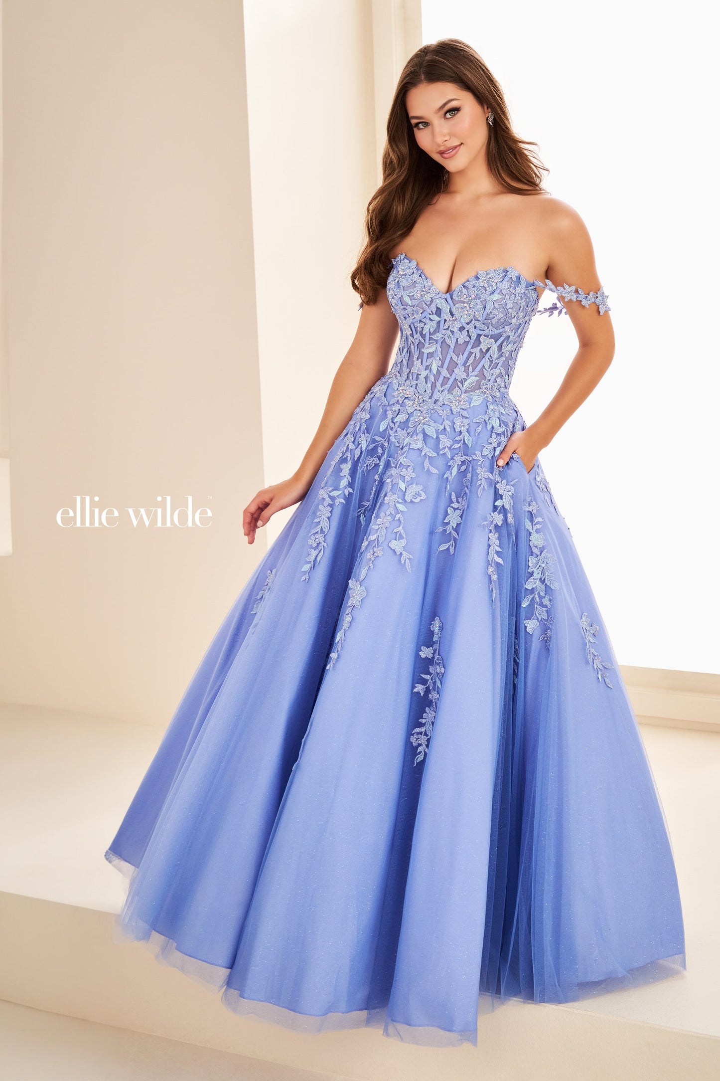 EW37028 Ellie Wilde