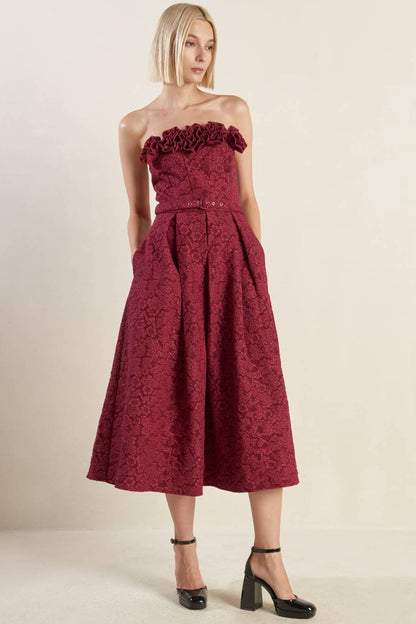 ROSETTE DETAIL STRAPLESS BURGUNDY MIDI DRESS