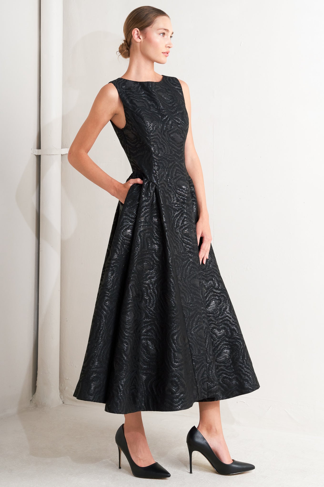 TEXTURED BLACK MIDI DRESS WITH OPEN BACK FINAL