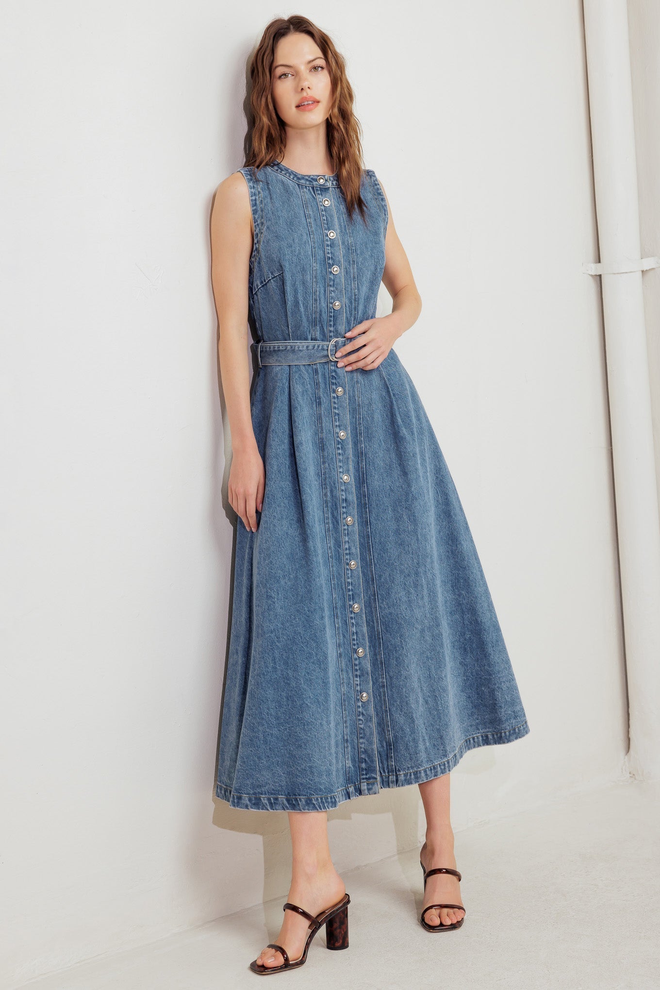 MIDNIGHT RODEO BELTED DENIM MIDI DRESS