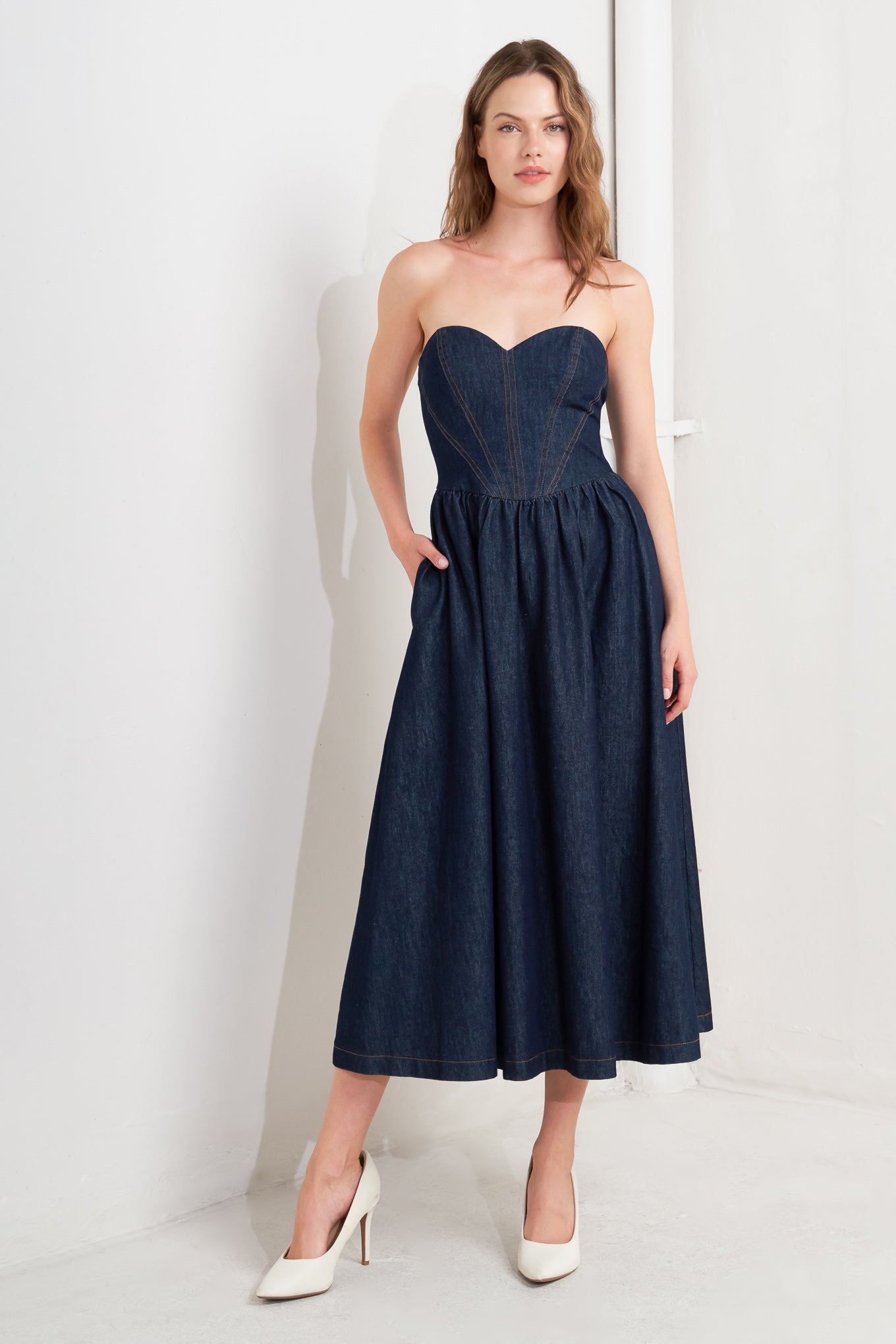 VINTAGE SIREN STRAPLESS DARK DENIM MIDI DRESS