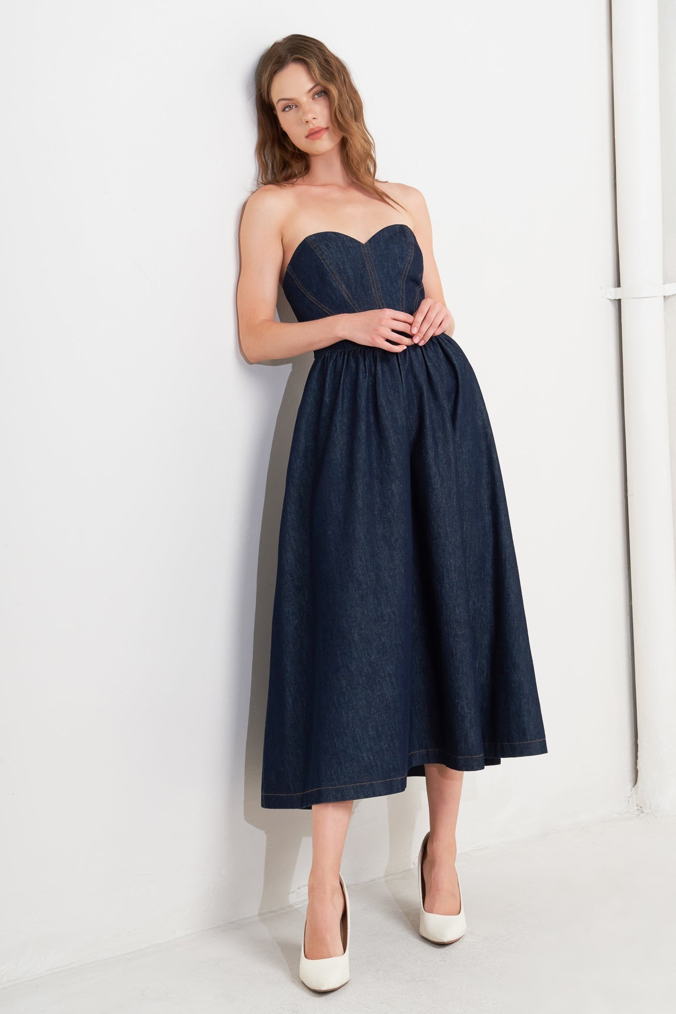 VINTAGE SIREN STRAPLESS DARK DENIM MIDI DRESS