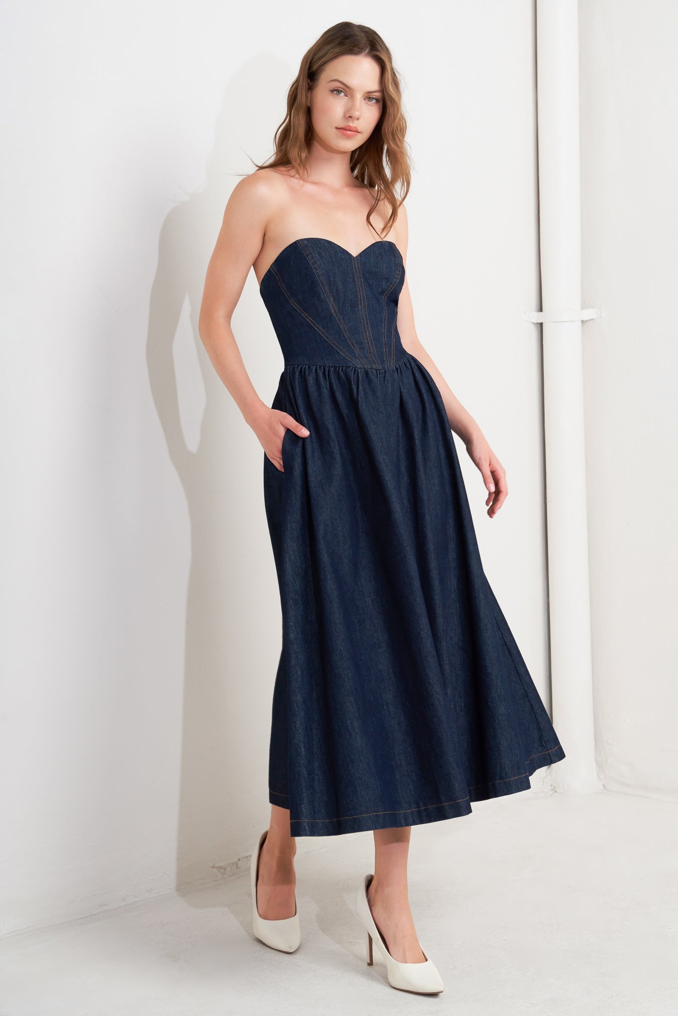VINTAGE SIREN STRAPLESS DARK DENIM MIDI DRESS