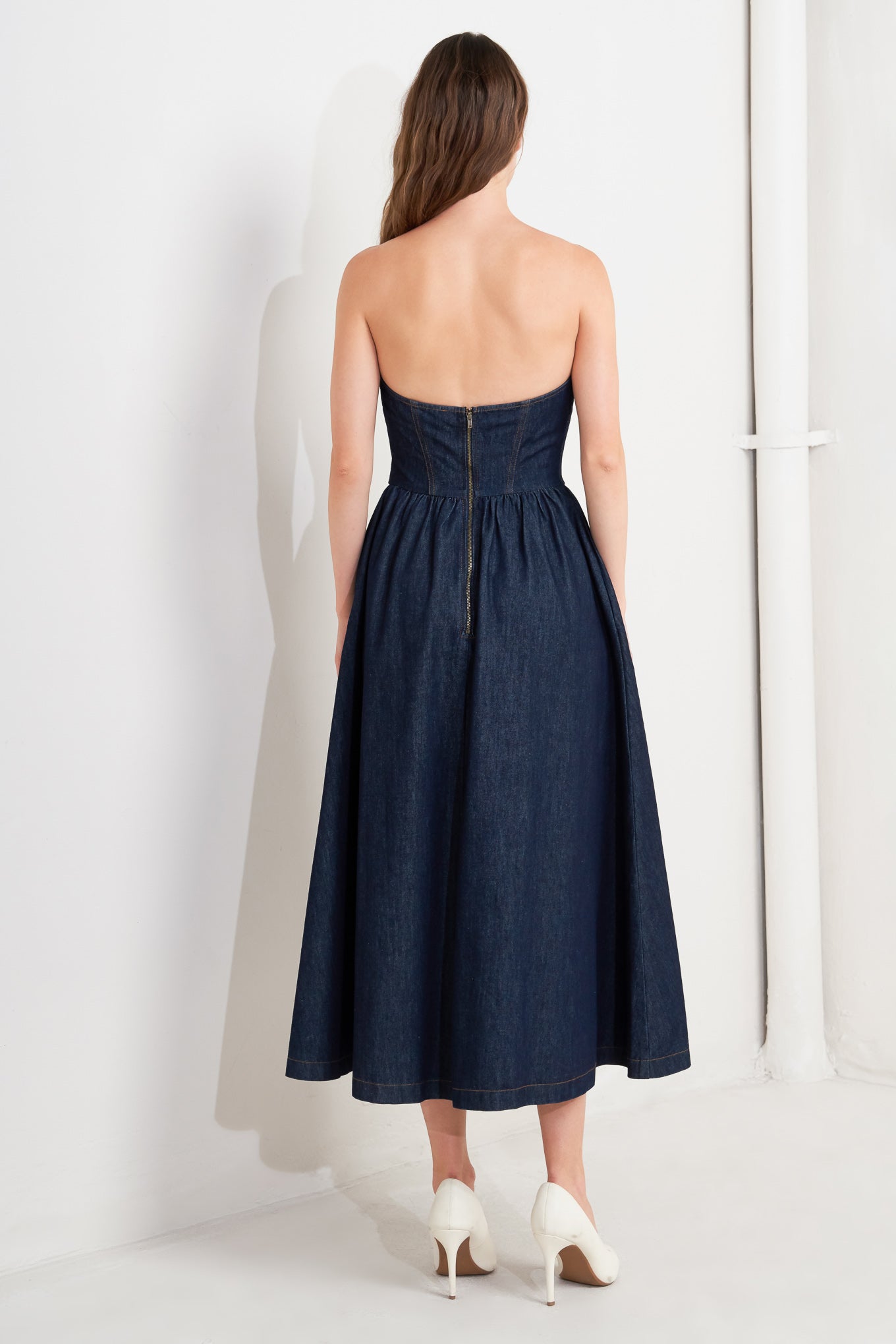 VINTAGE SIREN STRAPLESS DARK DENIM MIDI DRESS