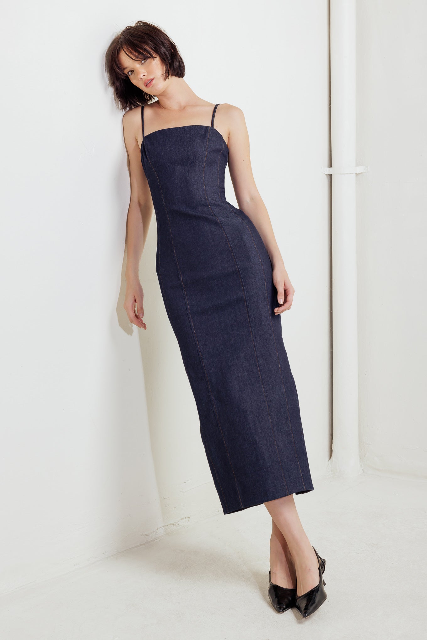 CAROLLA POINT FITTED DARK DENIM DRESS
