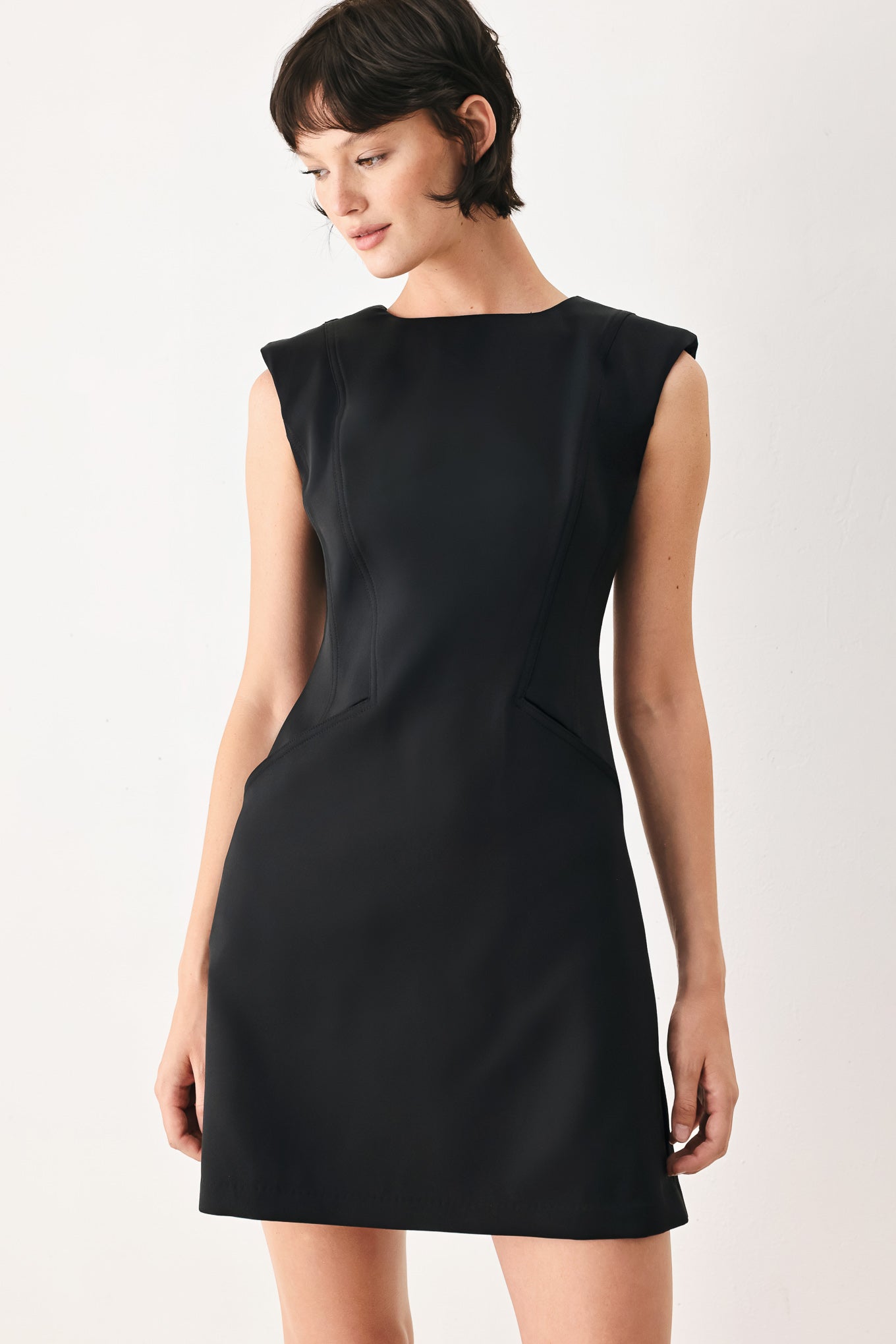 THE MODERN ICON MINI SHIFT DRESS