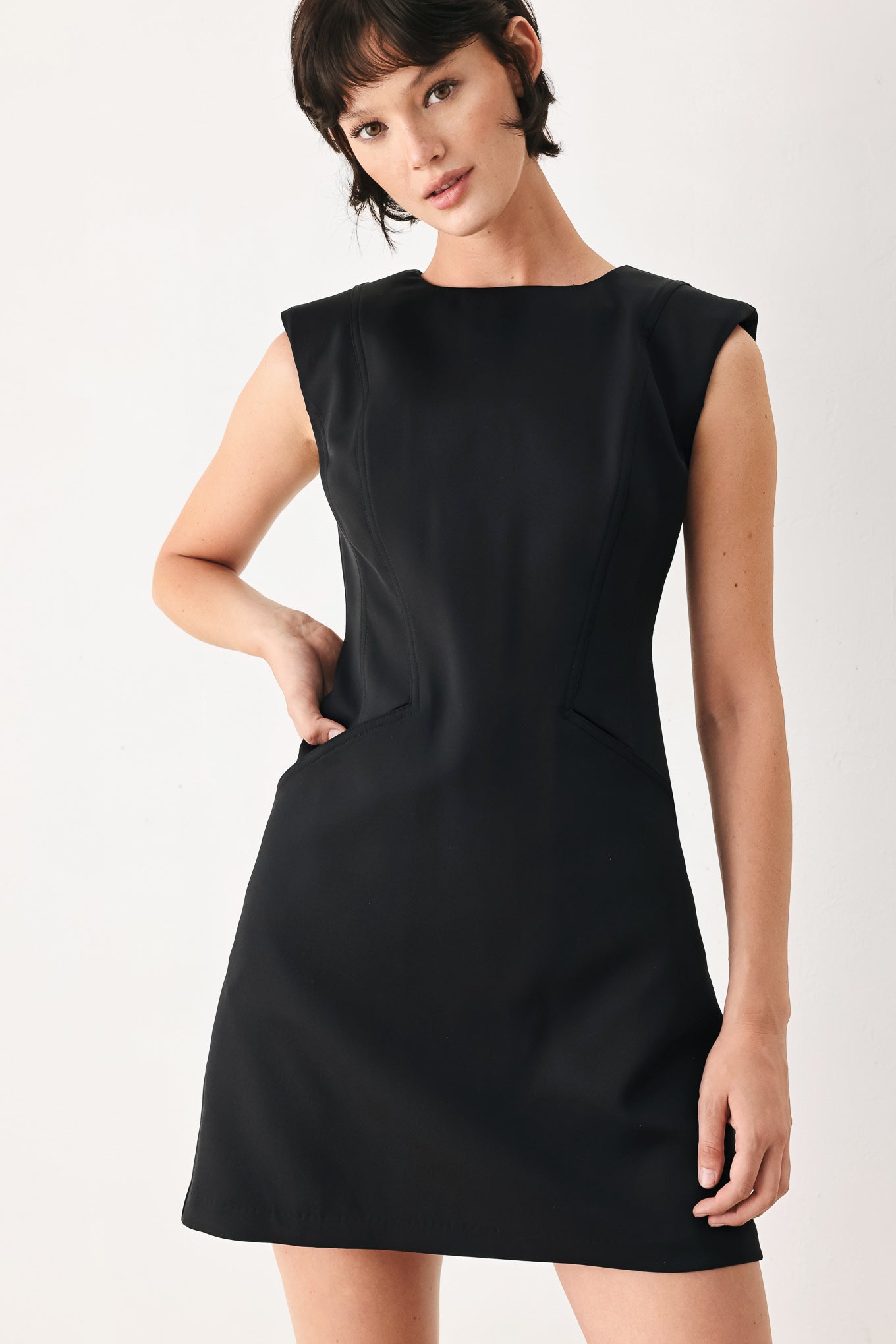 THE MODERN ICON MINI SHIFT DRESS