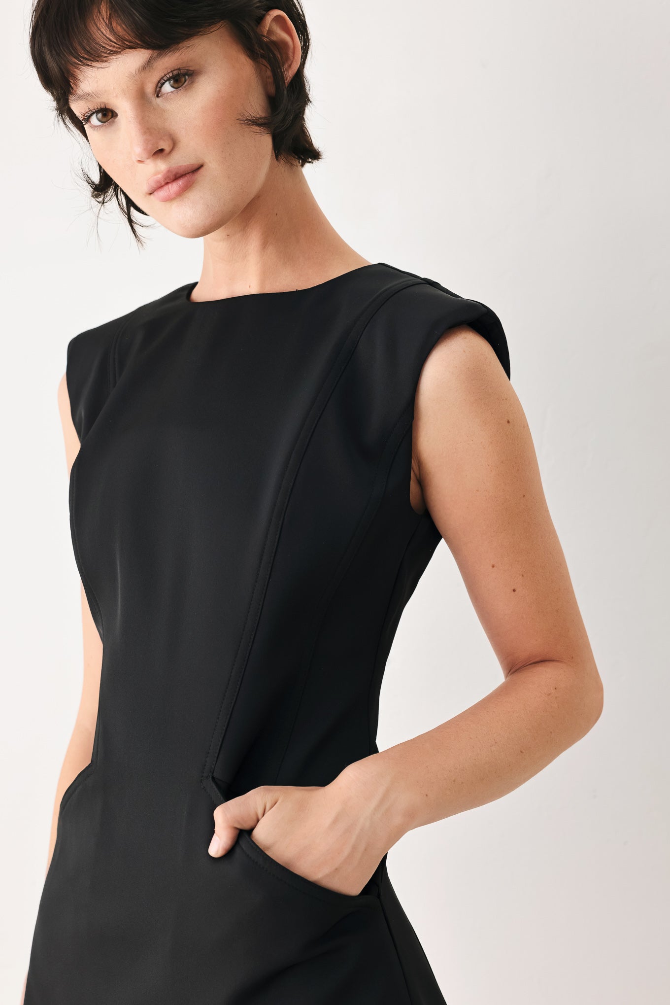 THE MODERN ICON MINI SHIFT DRESS
