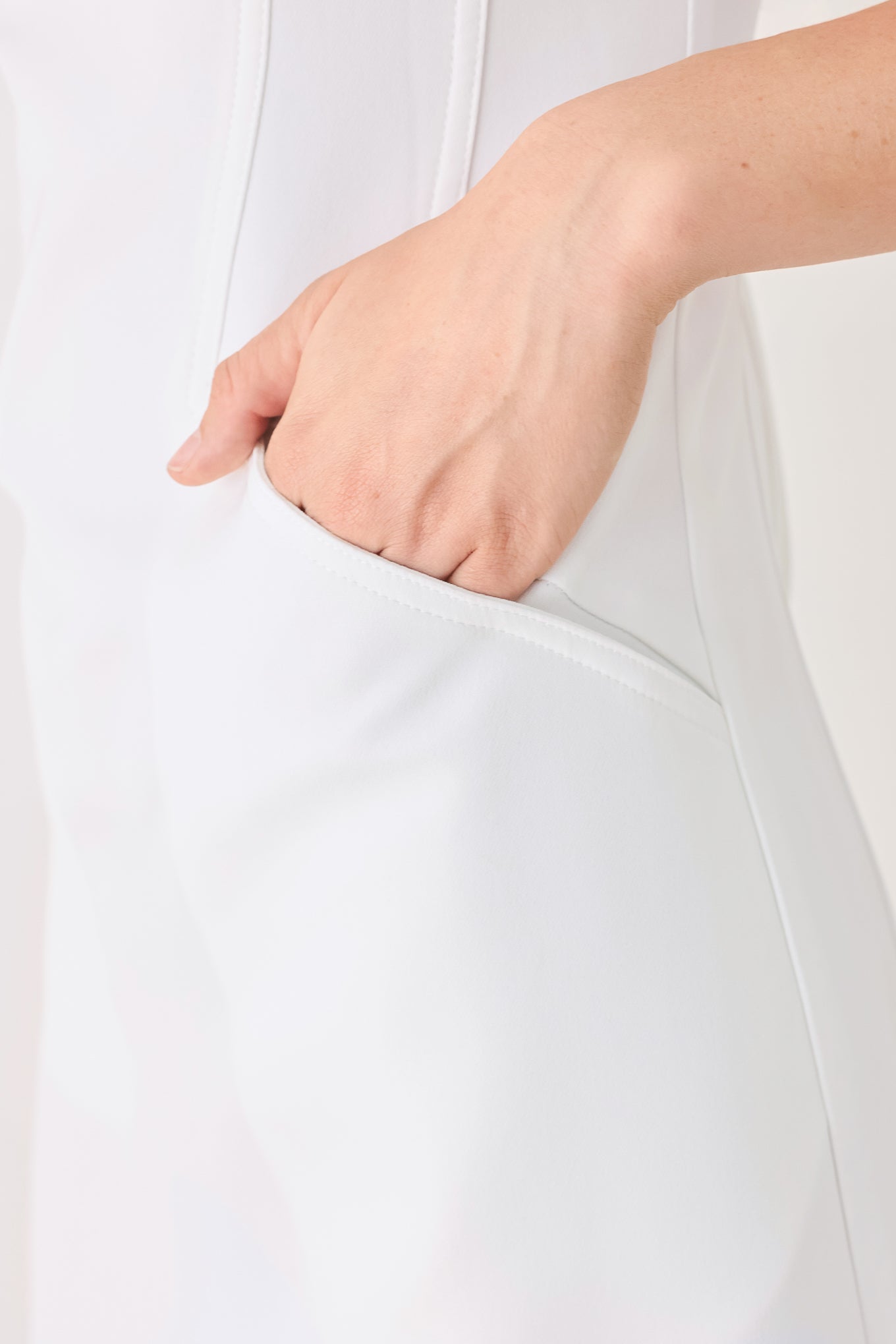 THE MODERN ICON MINI SHIFT DRESS