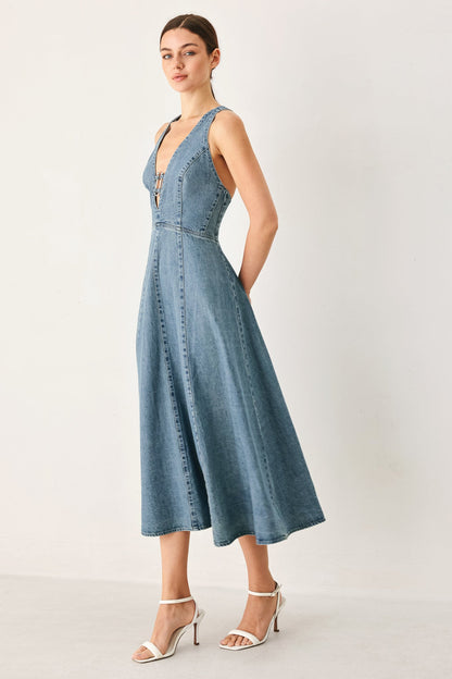 SUNDAY MUSE V-NECK LIGHT DENIM MIDI DRESS
