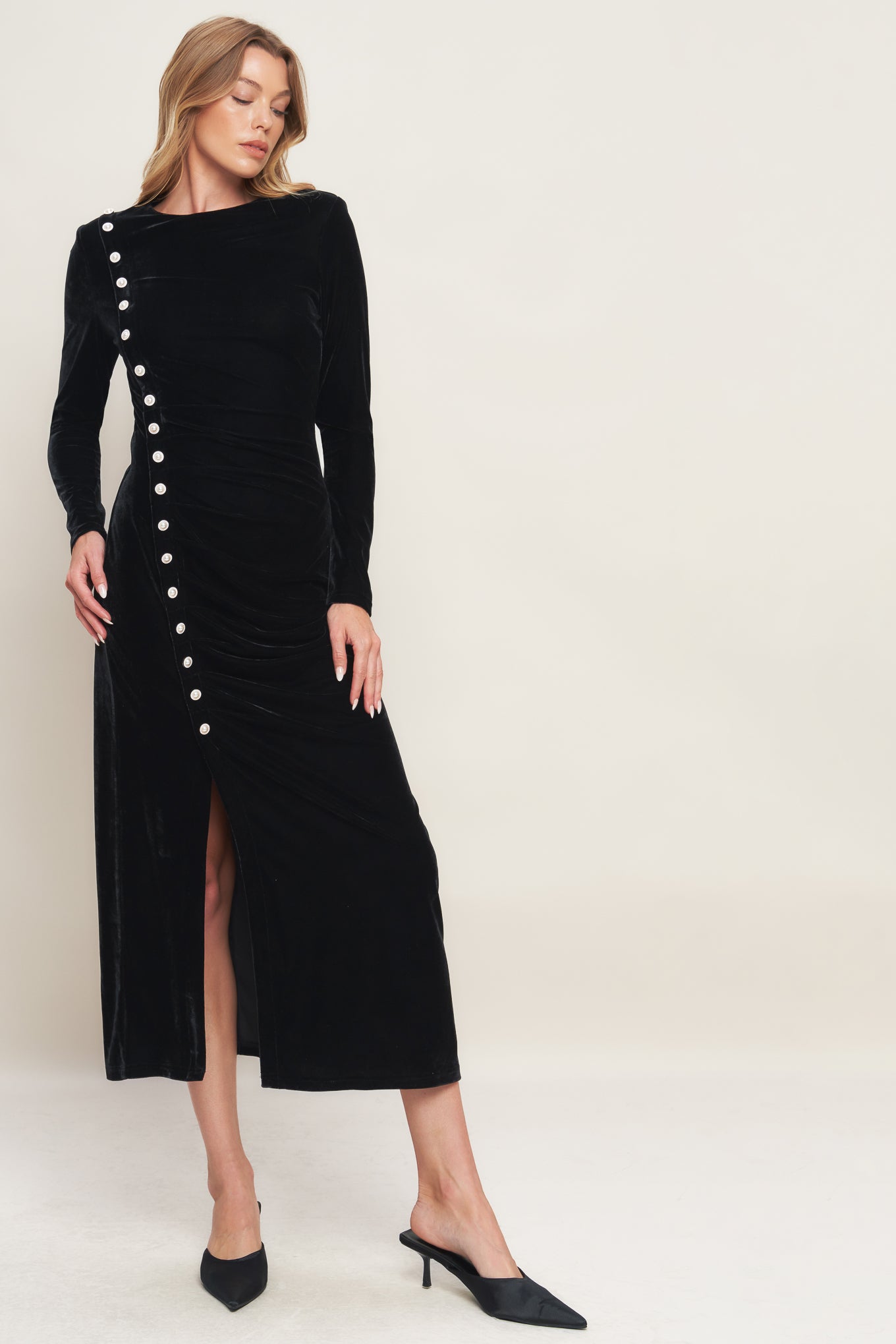 URBAN EMPRESS BLACK VELVET MIDI DRESS