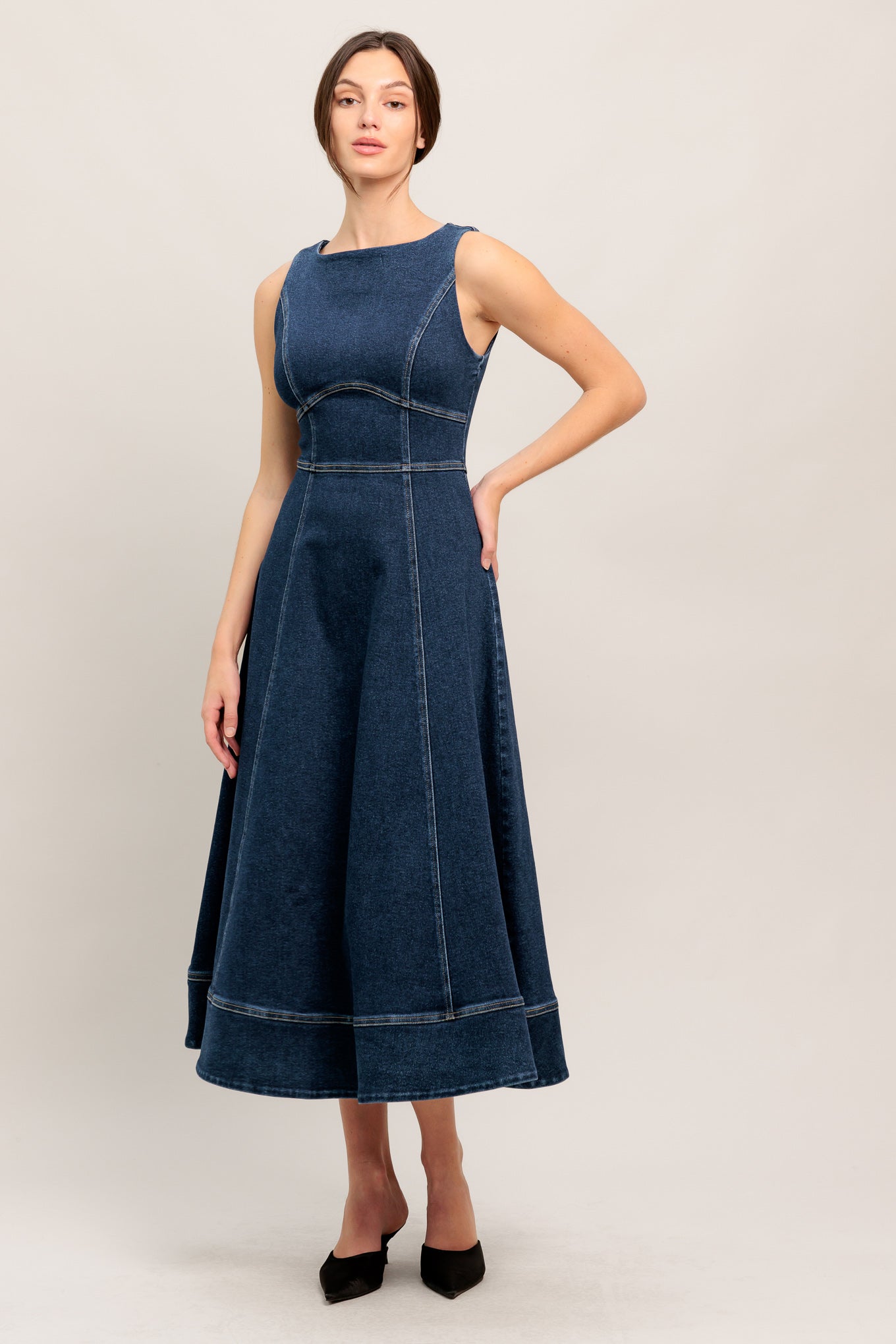 SIMPLE STATEMENT SLEEVELESS DENIM MIDI DRESS
