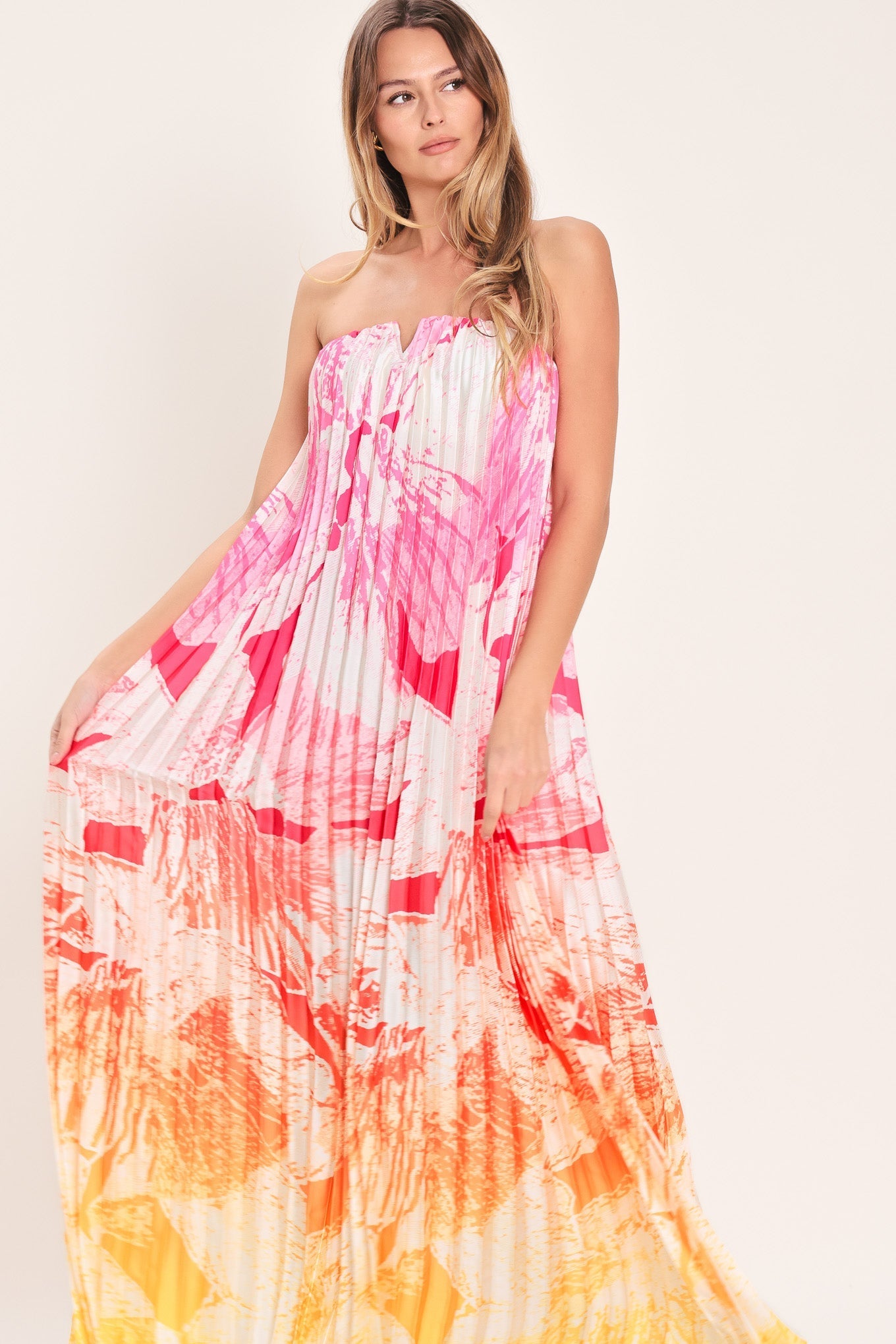 VACAY CRUSH PLEATED MAXI DRESS