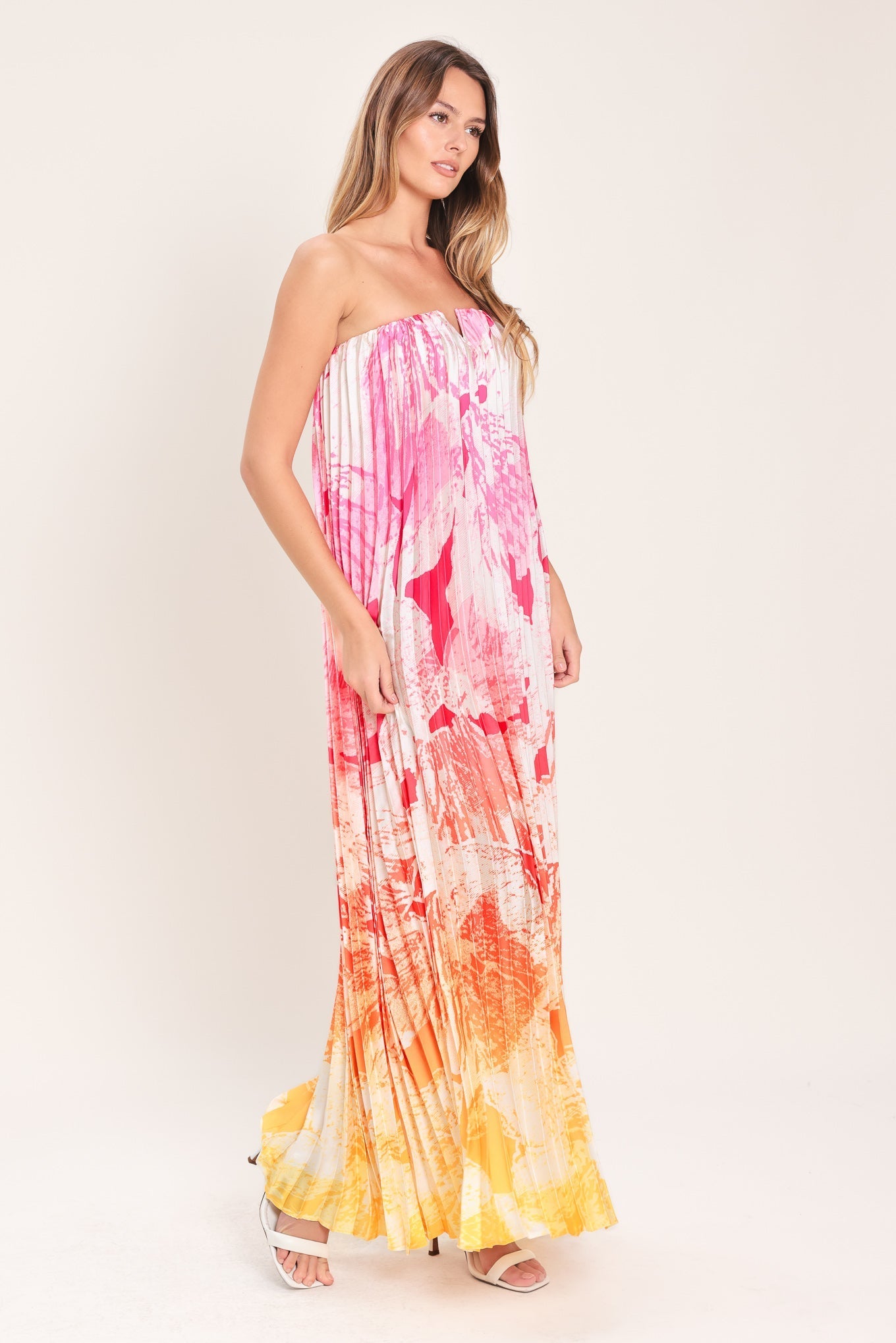VACAY CRUSH PLEATED MAXI DRESS