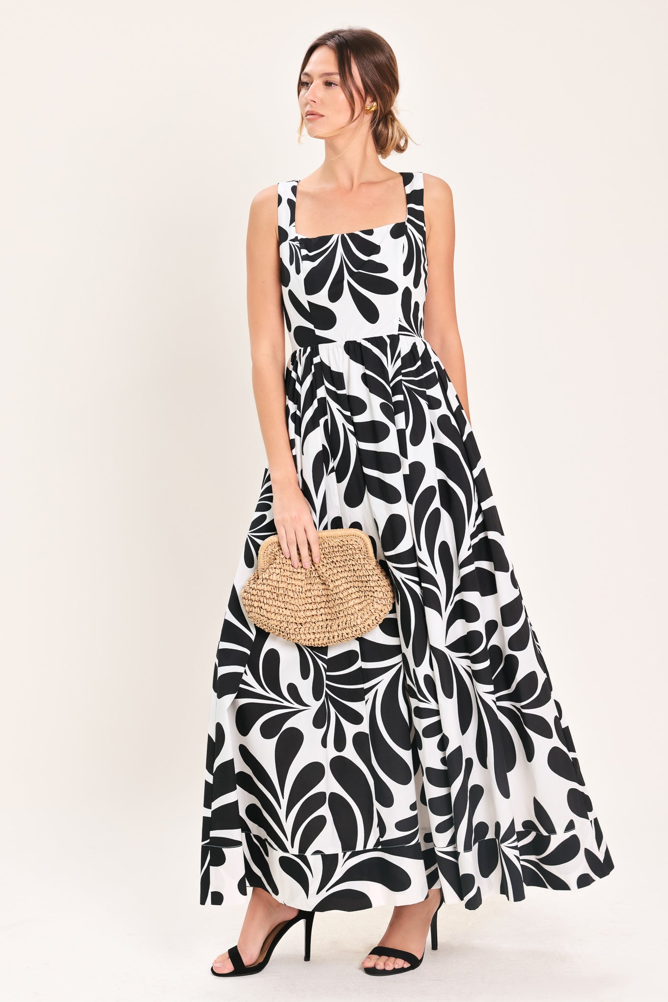 MONO BLOOM MAXI DRESS WITH KEYHOLE BACK