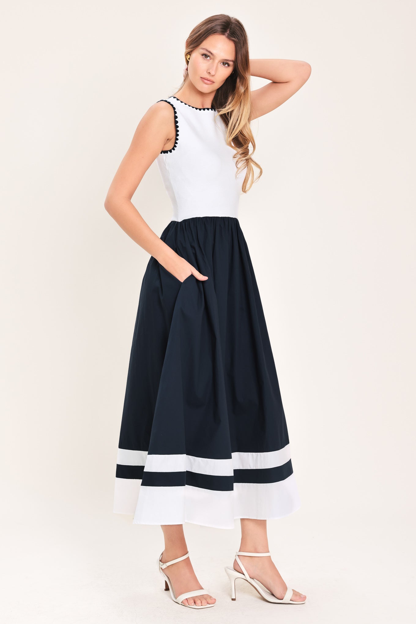 EVERYDAY ELEGANCE NAVY & WHITE MIDI DRESS