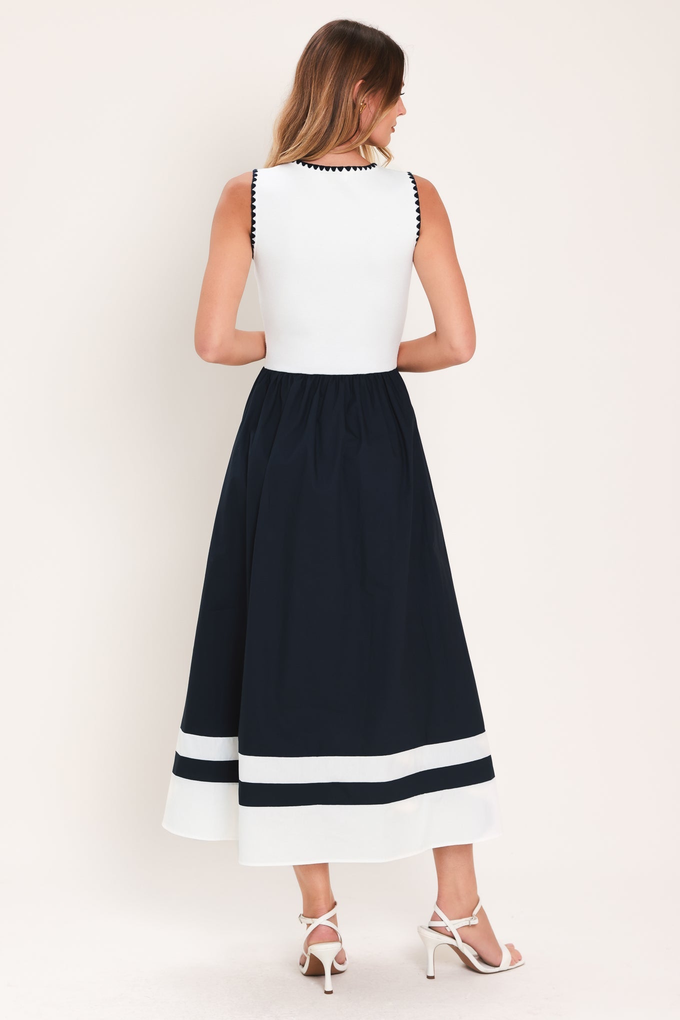 EVERYDAY ELEGANCE NAVY & WHITE MIDI DRESS