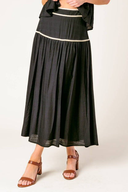 DIVIDE AND CONTOUR TOP & SKIRT SET BLACK