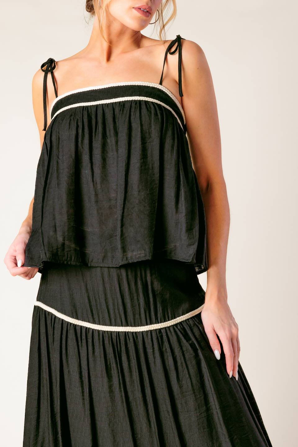 DIVIDE AND CONTOUR TOP & SKIRT SET BLACK