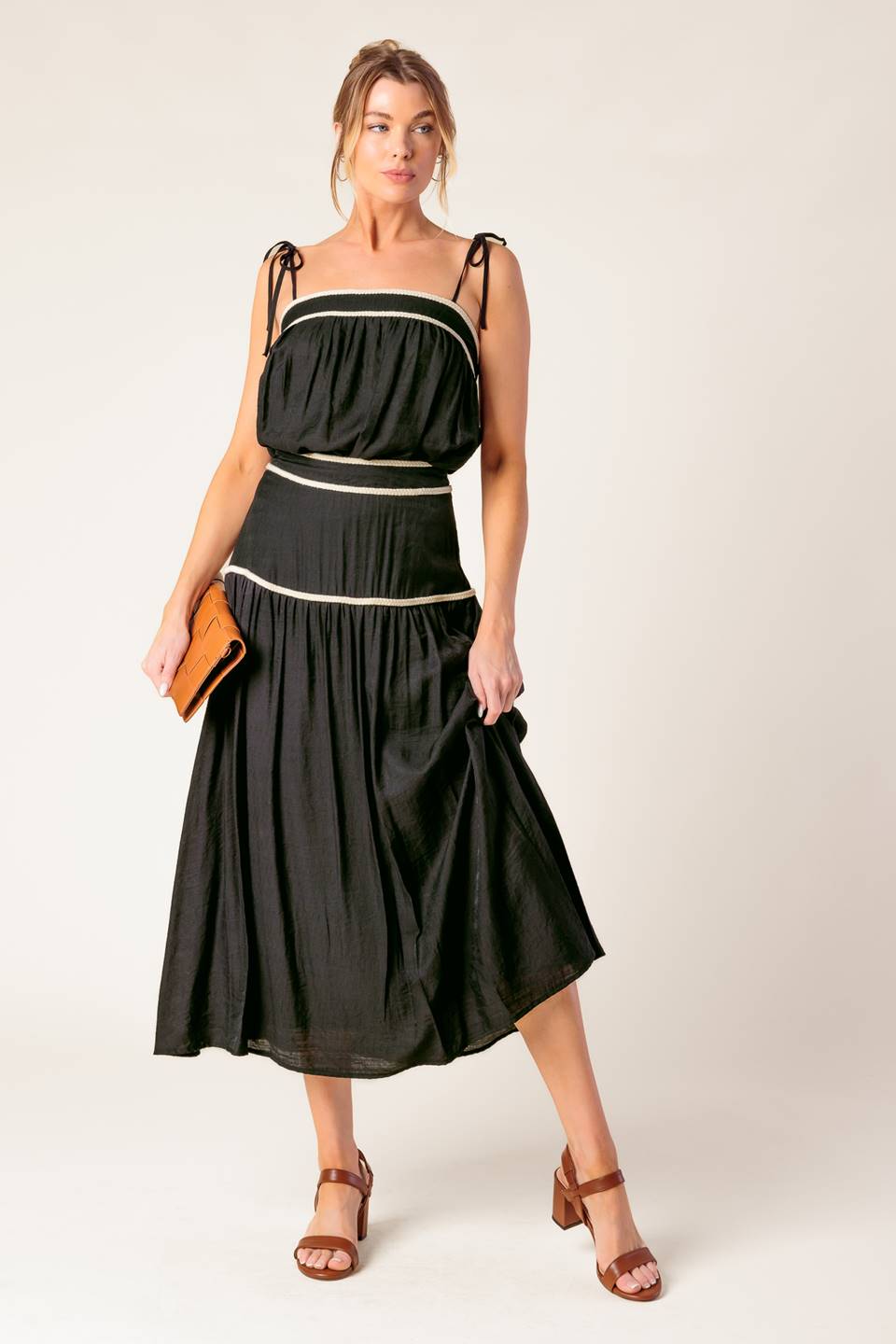 DIVIDE AND CONTOUR TOP & SKIRT SET BLACK