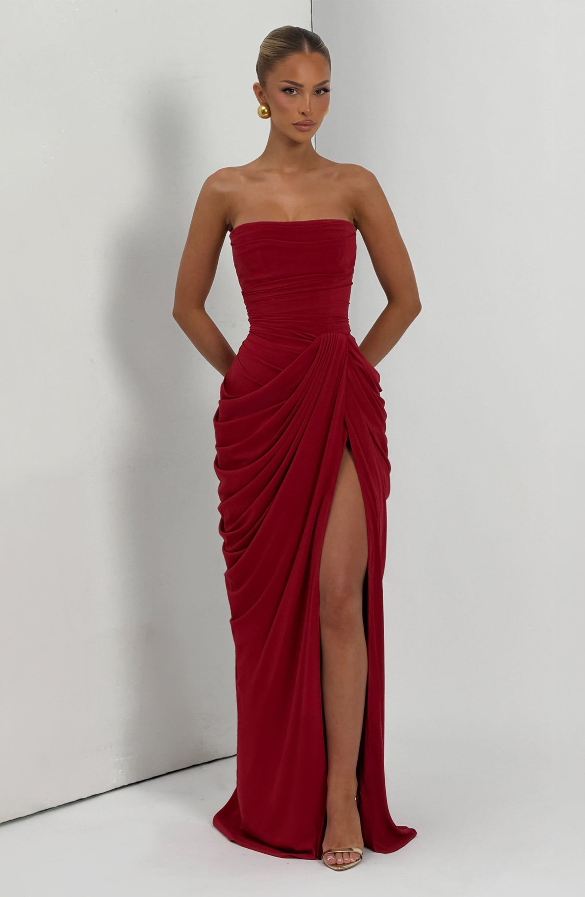 Cyra Maxi Dress Deep Red