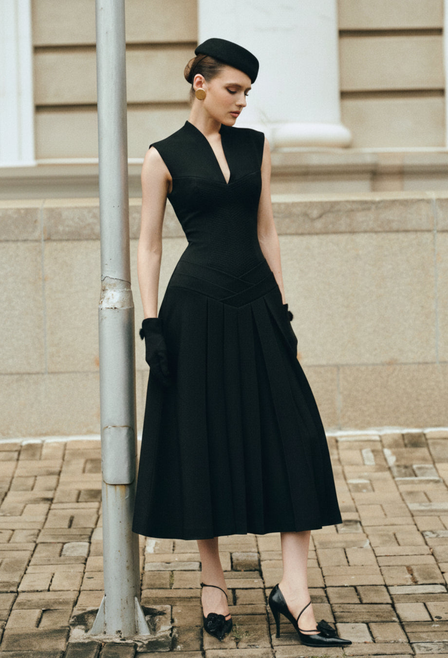 Debutante Backless Midi Dress Black