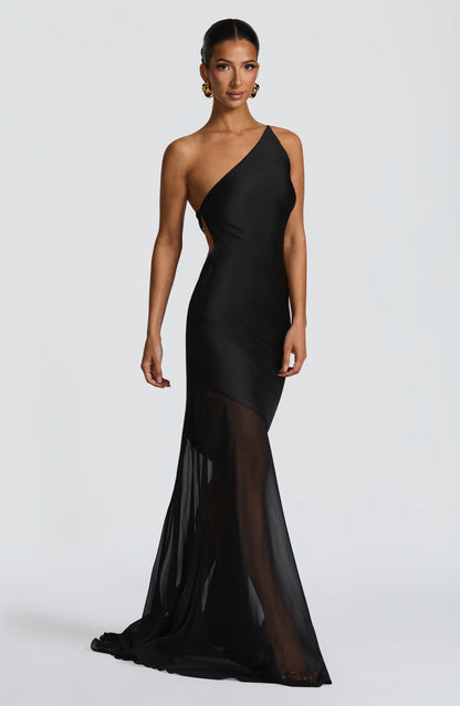 Fable Gown Black