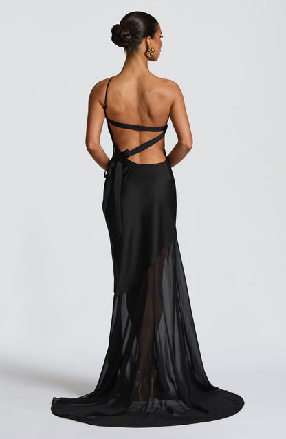 Fable Gown Black