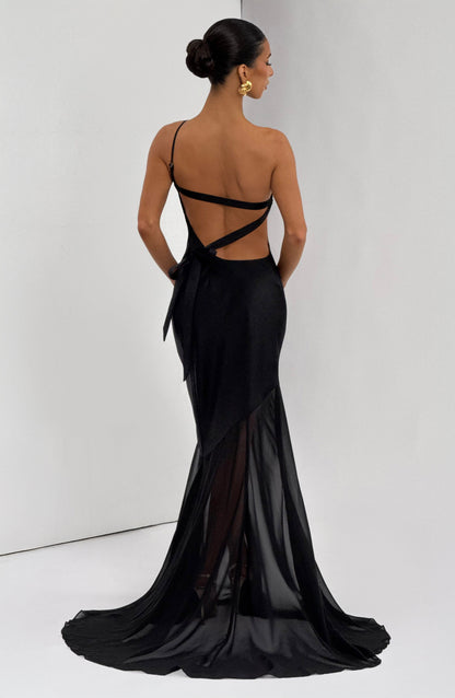 Fable Gown Black