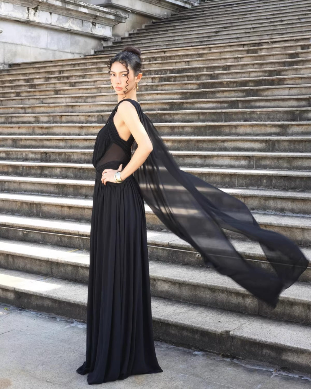 Jaya Gown Black