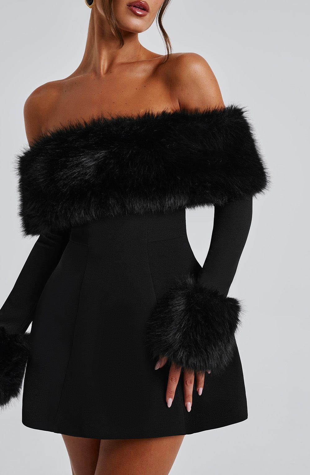 Villanelle Mini Dress Black